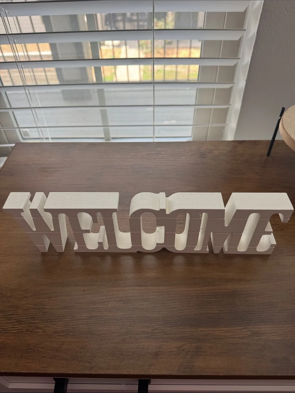 Round wood riser and welcome sign bundle
